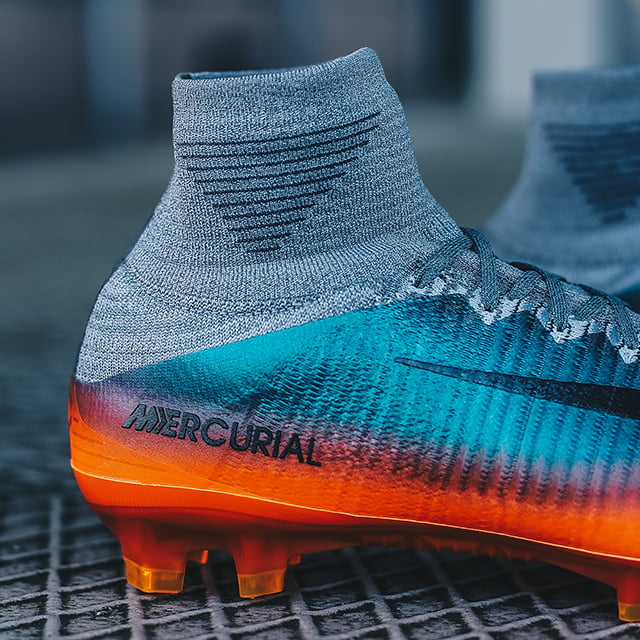 /media/bestanden/blog/nieuw/CR7-superfly-forged-for-greatness/cr7-SUPERFLY-slider-tekst-640x640-foto3.jpg