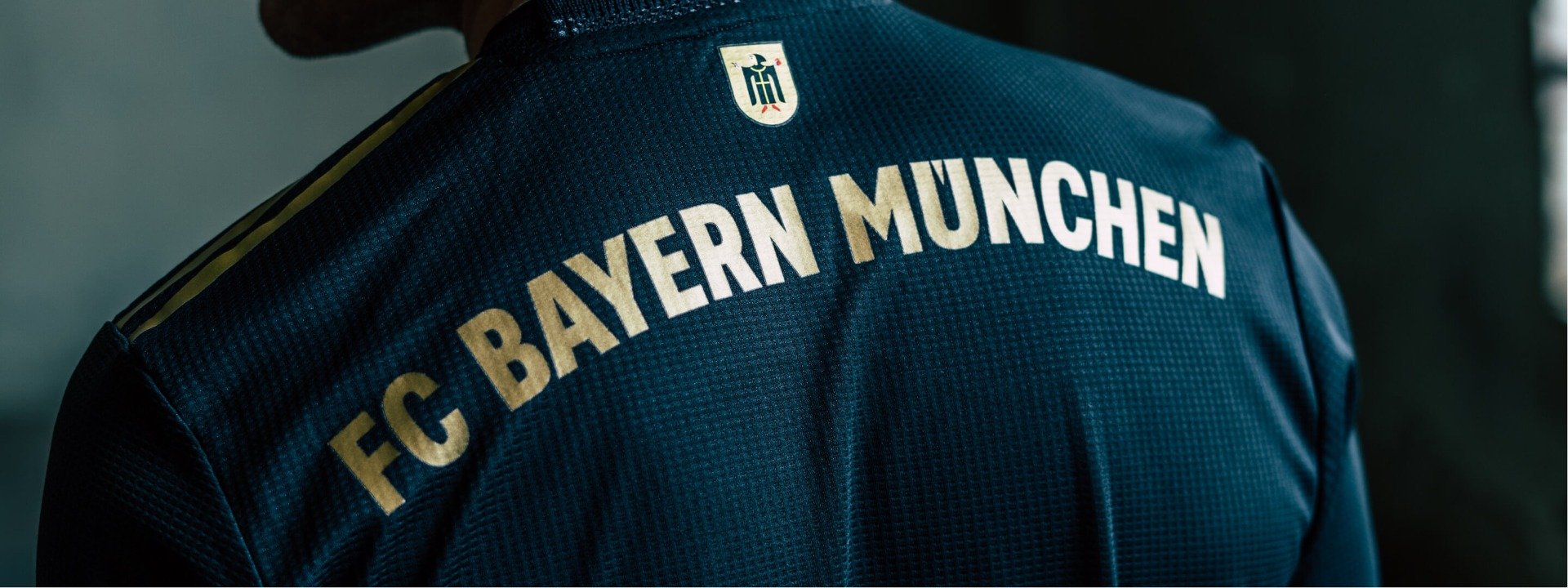 adidas-Bayern-Away-2122-Slider-Header-1920x720px-2.jpg