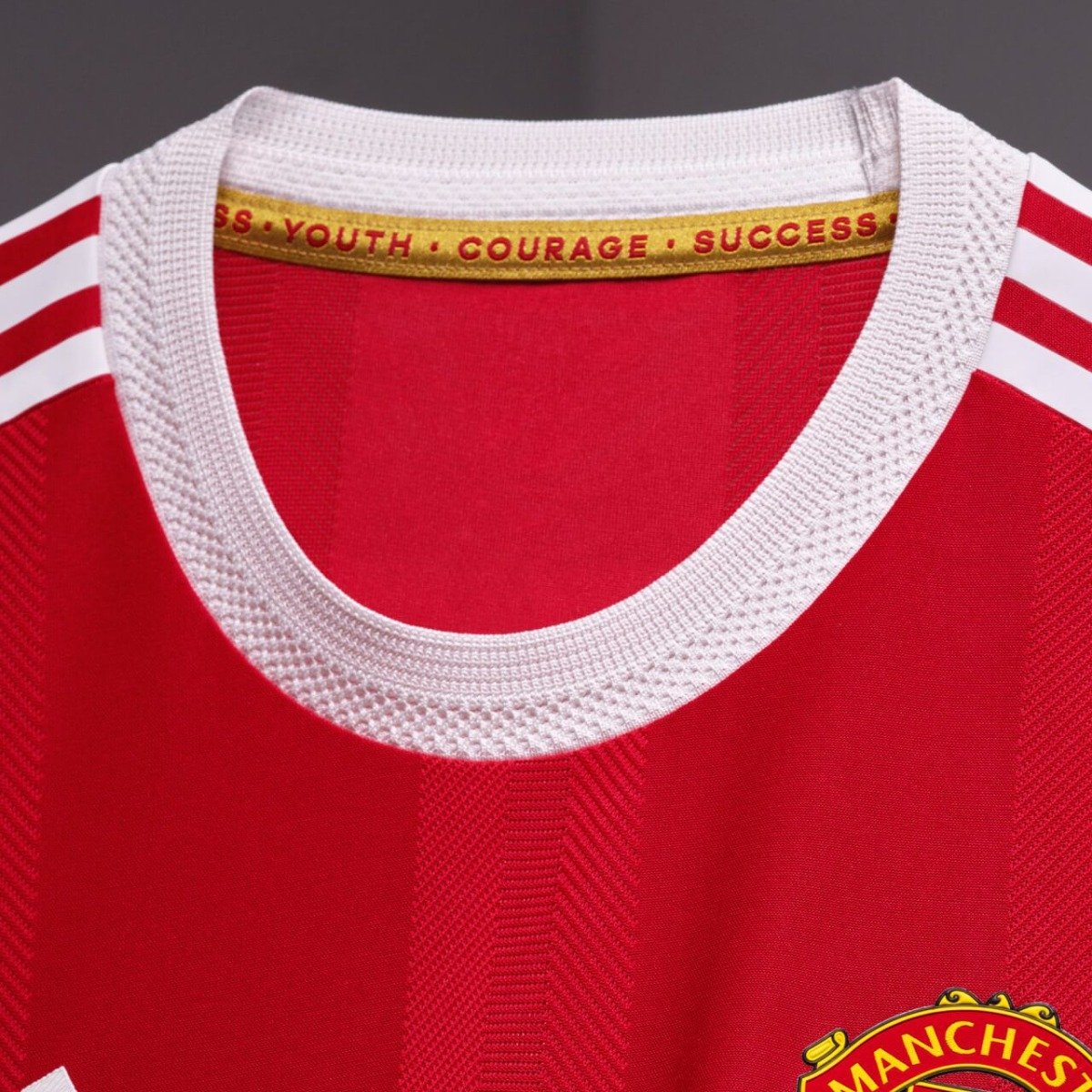 adidas-ManchesterUnited-Home-2122-Slider-tekst-blokjes-640x640px-3.jpg