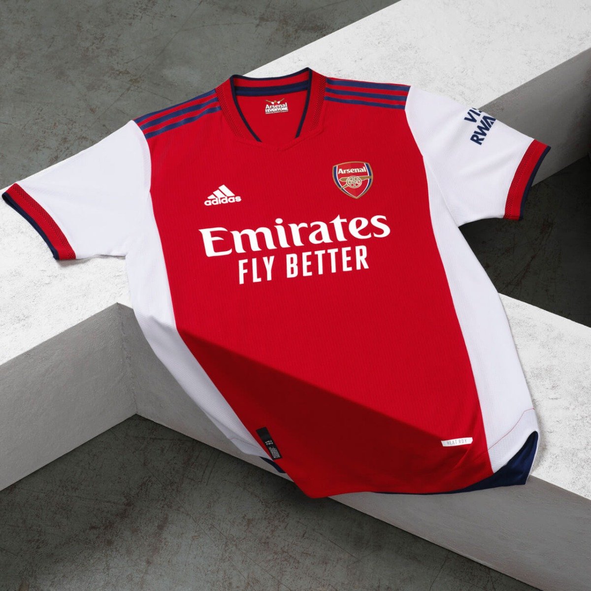 Arsenal-HOME-2122-slidertekst-640x640-9.jpg