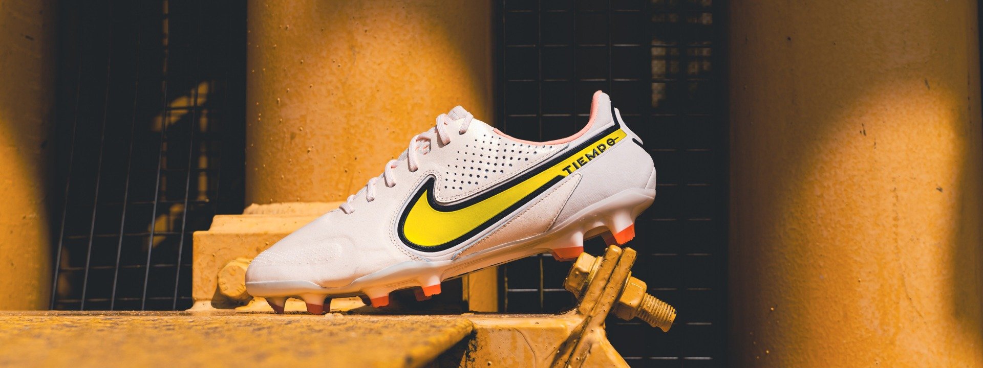 20220802-slider-header-Nike-Lucent-pack-1.jpg