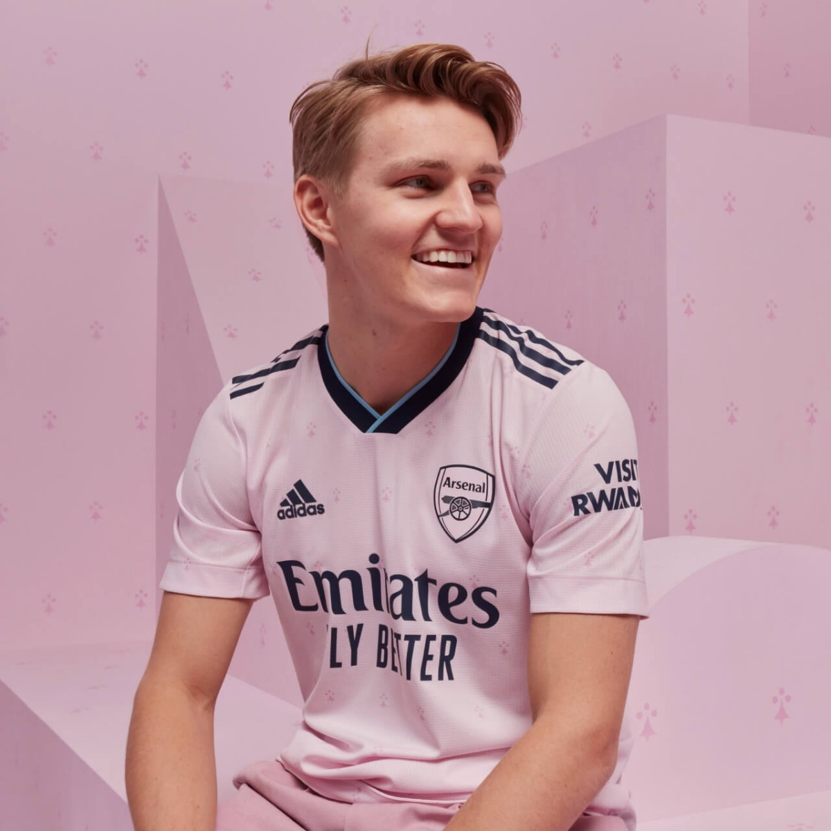 Maillot Real Madrid : hommage aux supporters sur la tenue away