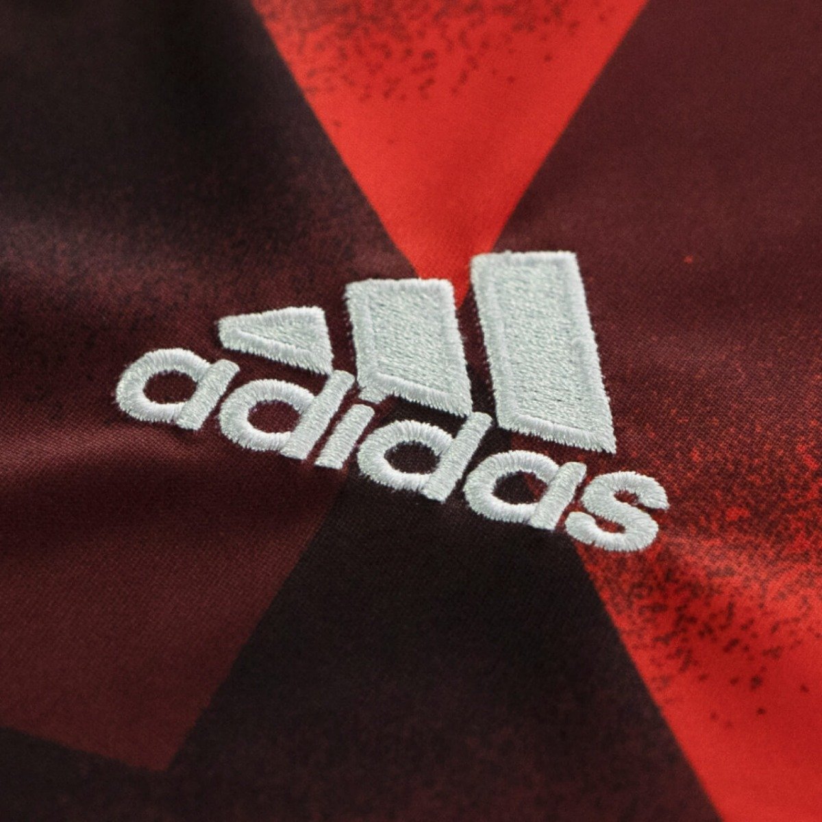 20220817-slider-blokje-PreMatch-Shirts-22-23-11.jpg