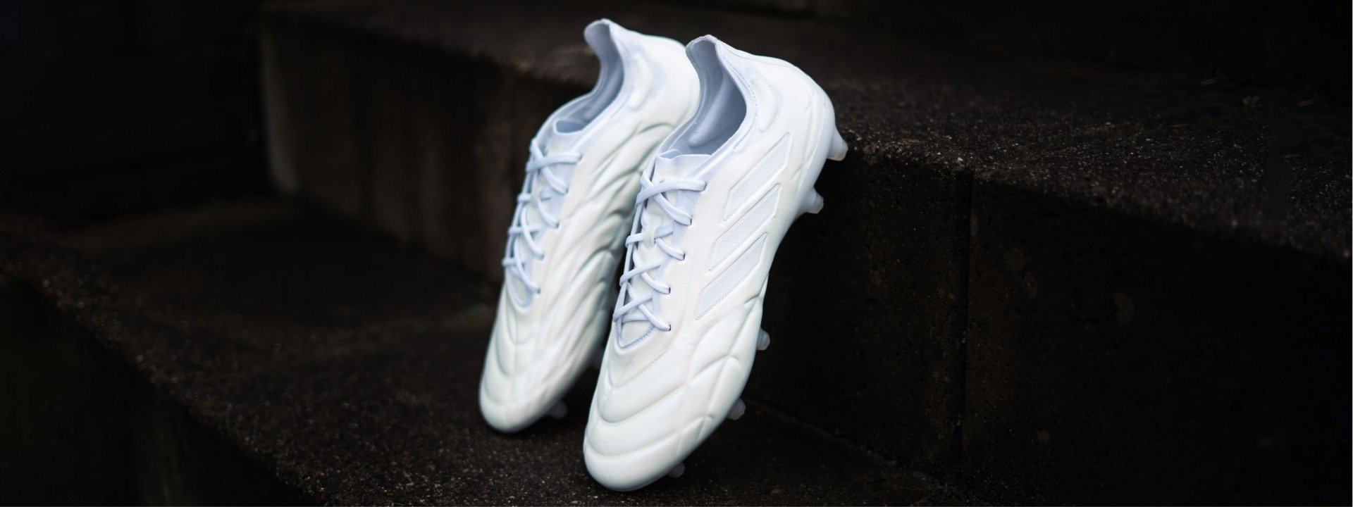 20230117-slider-header-adidas-PearlizedPack-4.jpg