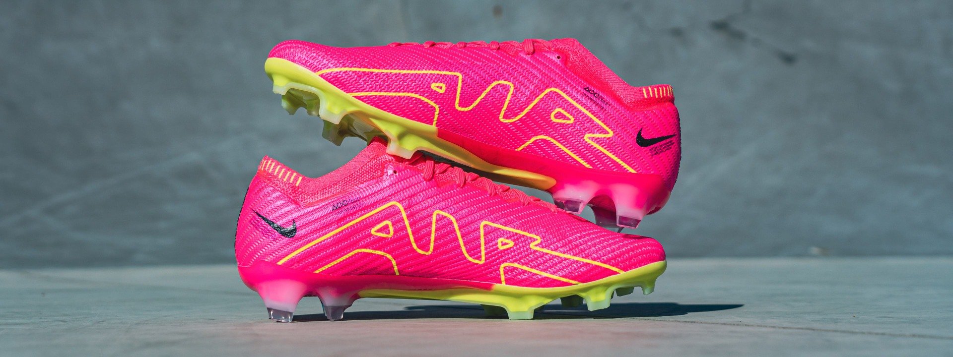 20230403-slider-header-Nike-Luminous-Pack_2_.jpg