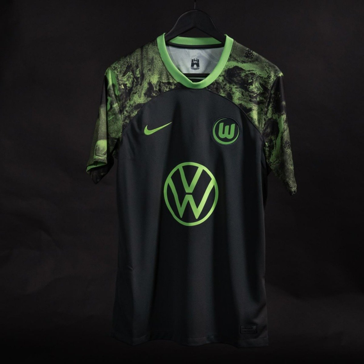 20230825-slider-blokje-Blog-Bijzondere-Voetbalshirts2324-WOLFSBURG-1.jpg