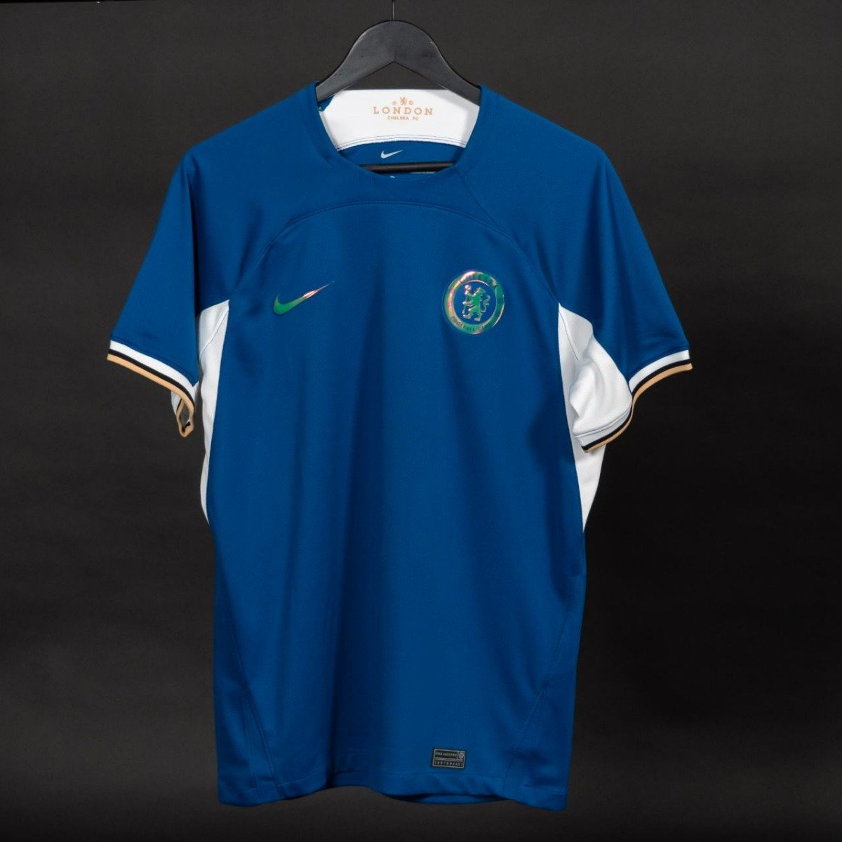 20230901-slider-blokje-Blog-Mooiste-Voetbalshirts2324-CHELSEA-1.jpg