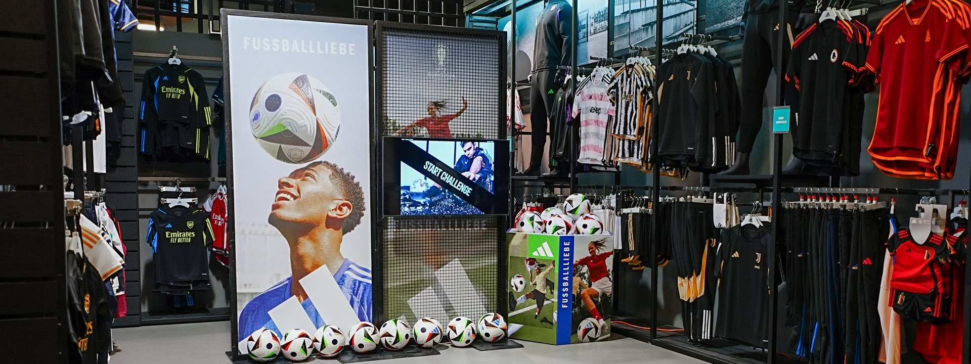 20231127-slider-header-adidas-Fussballliebe-Antwerpen.jpg