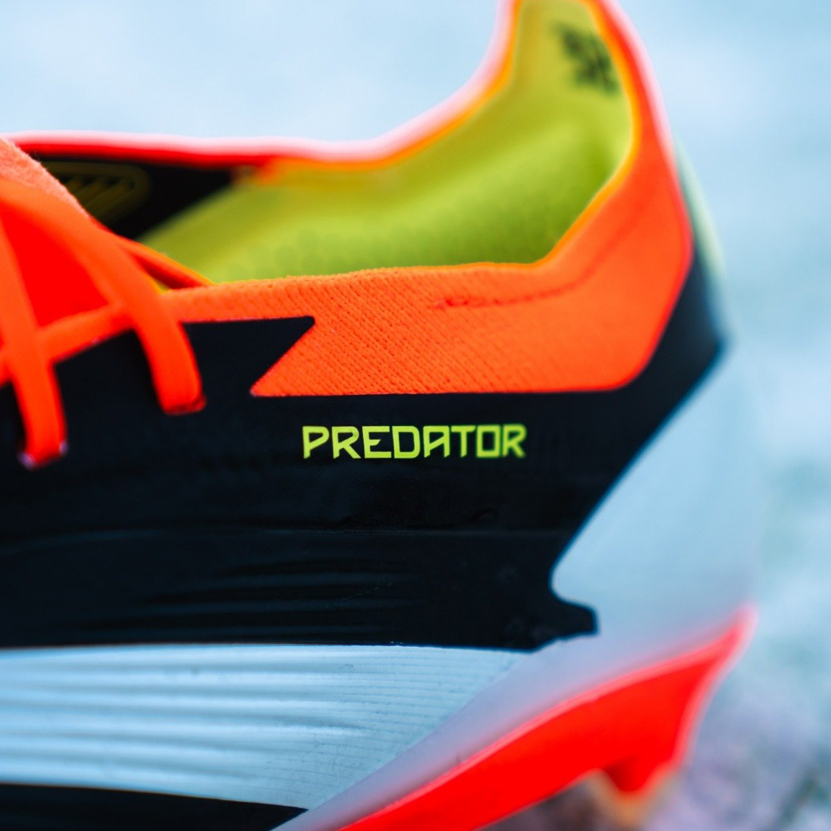 20240116-slider-blokje-adidas-Predator-Lace-7.jpg