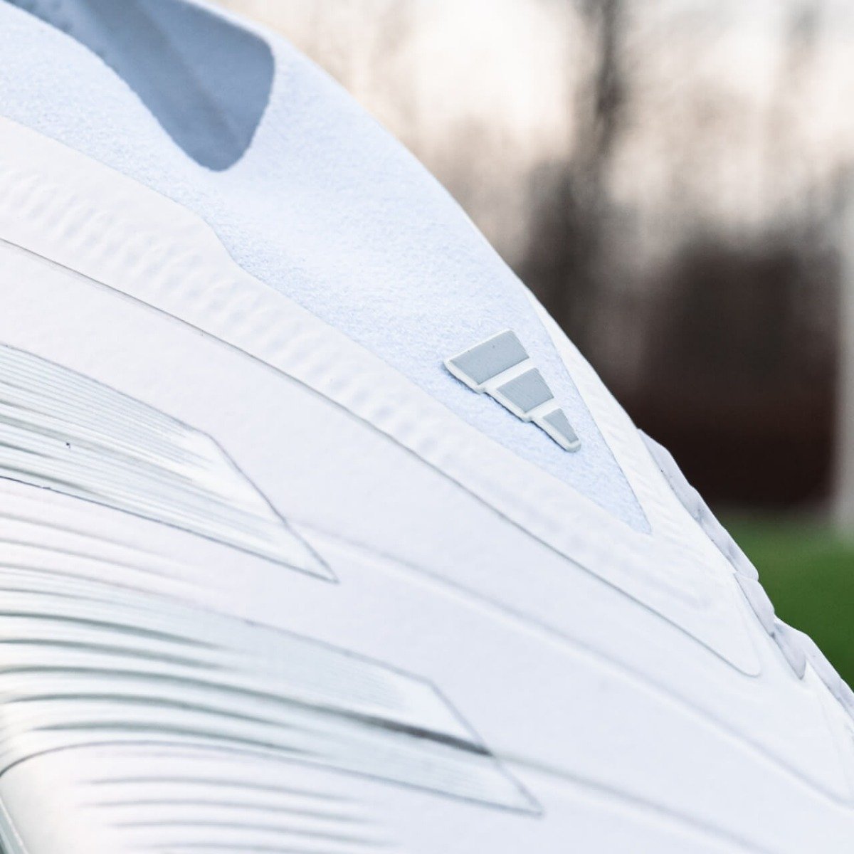 20240130-slider-blokje-adidas-Predator-White-6.jpg