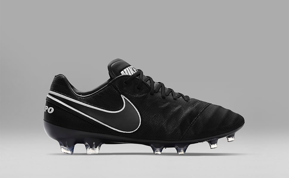 Nike_Tech_Craft_Tiempo_Legend_FG_01_08-slider.jpg