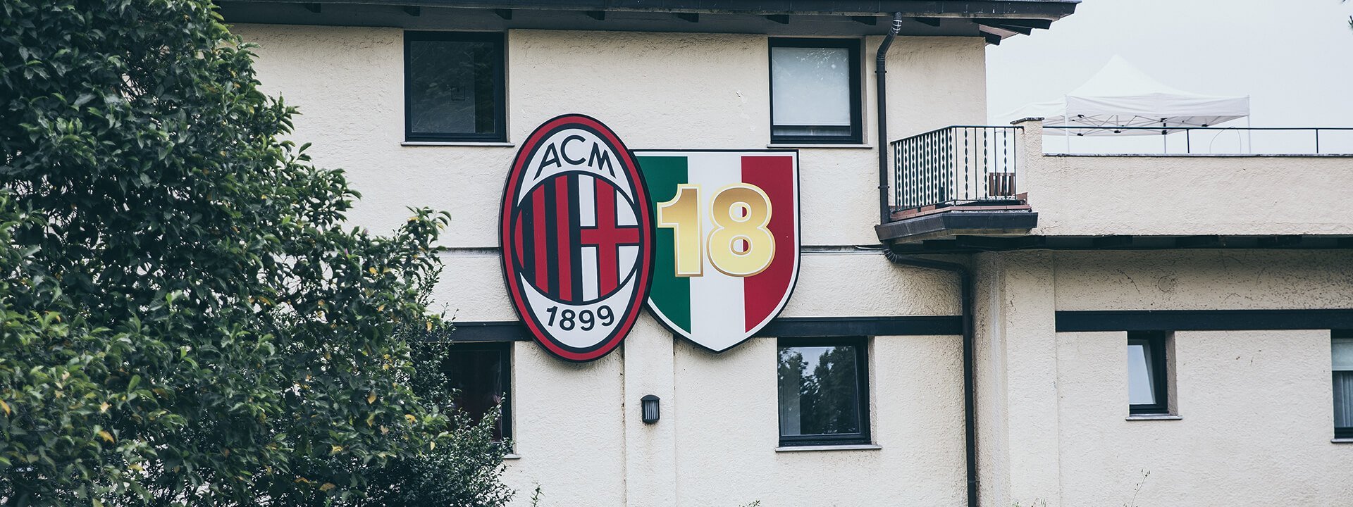 ACMilan-HOMEenAWAY-sliderheader-1920x720-foto3.jpg