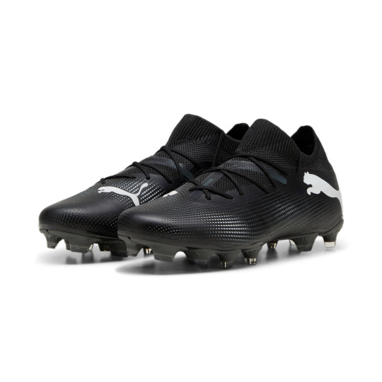 PUMA Future 7 Match Sans Lacets Gazon Naturel Gazon Artificiel Chaussures de Foot MG Noir Blanc Gris Fonce Voetbalshop.be