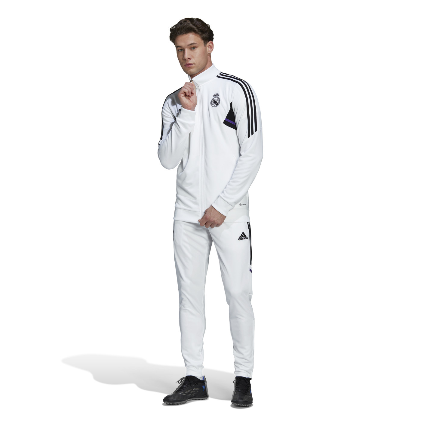 Jogging Real Madrid Blanc Homme Adidas 2022/2023 - Poches zippées et  technologie Aeroready®
