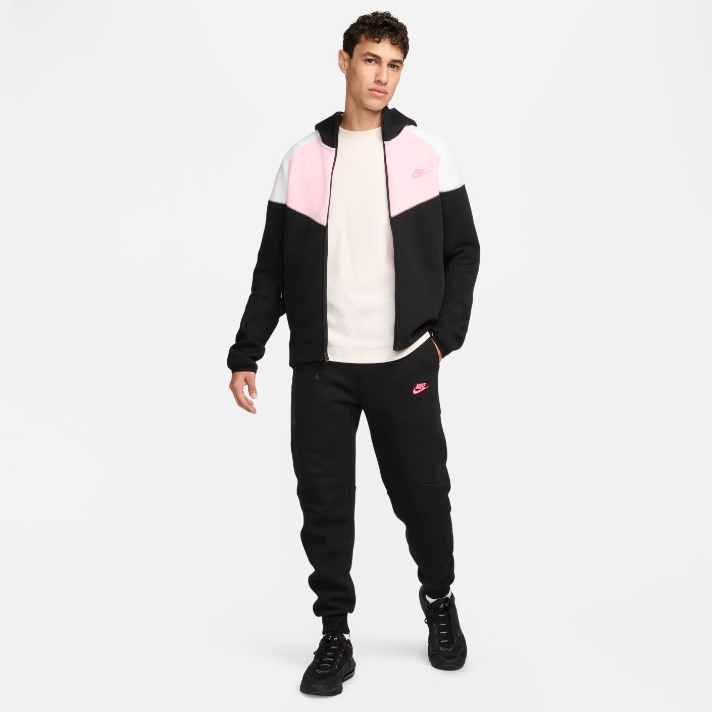 Jogging nike orders noir et rose