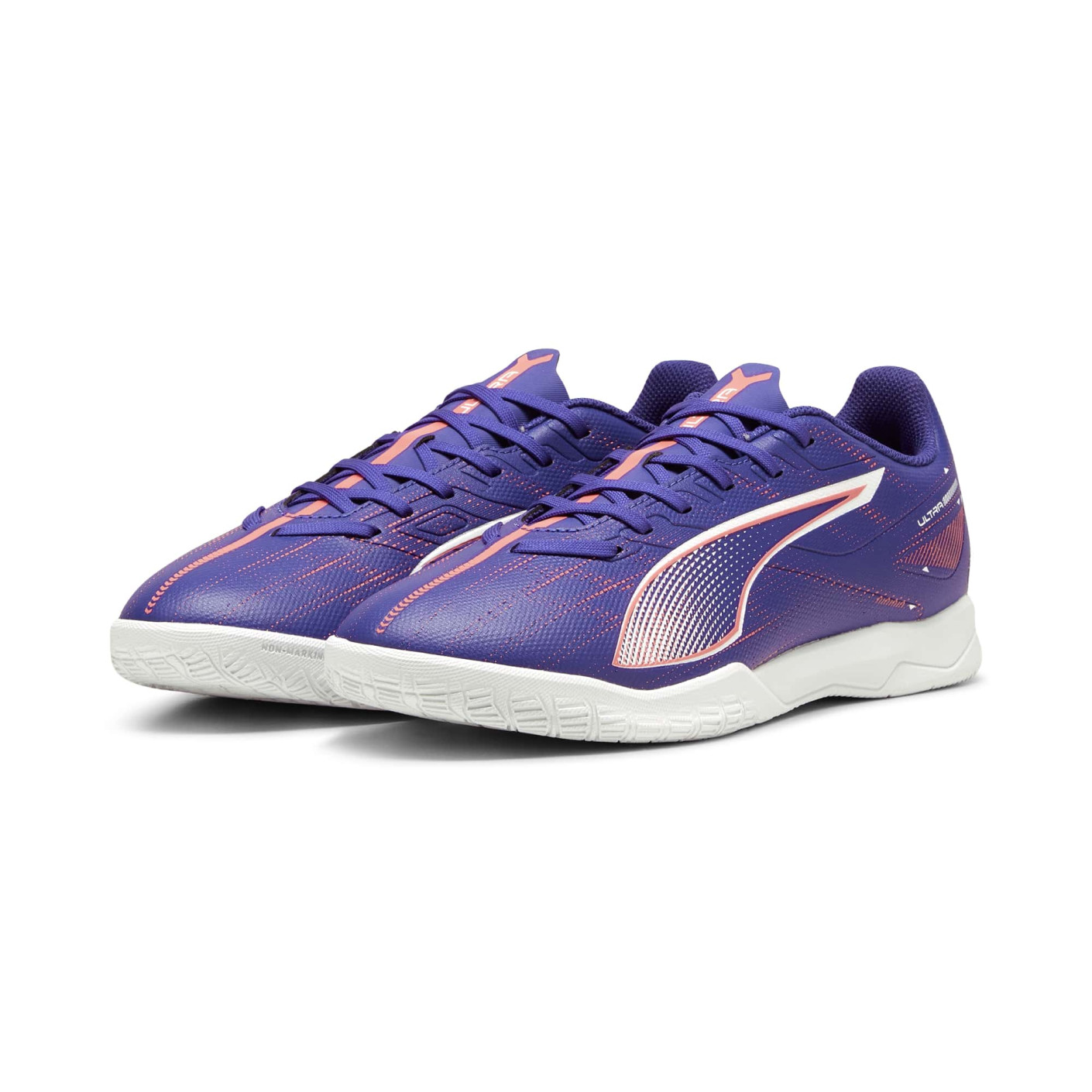 PUMA Ultra 5 Play Chaussures de Foot en Salle (IN) Mauve Rose Clair Blanc