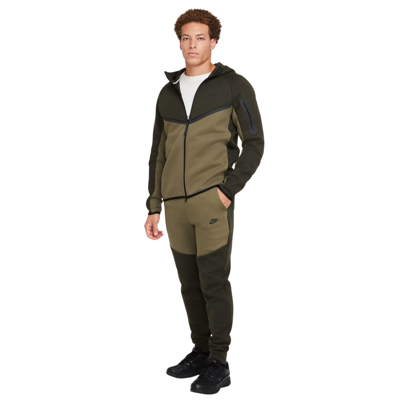 Survêtement de sport Nike Tech Fleece vert olive foncé vert olive noir