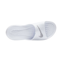 Claquettes Nike Victori One Shower blanches et noires