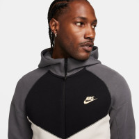 Nike Tech Fleece Sportswear Trainingspak Wit Zwart Donkergrijs Lichtgeel