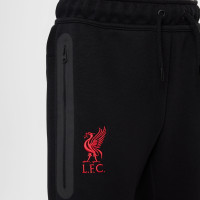 Nike Liverpool Tech Fleece Pantalon 2024-2025 Enfants Noir Rouge