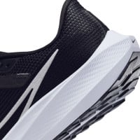 Nike Pegasus 40 Chaussures de Running Noir Blanc