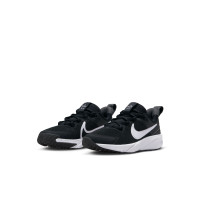 Baskets Nike Star Runner 4 pour enfants, noir, blanc, anthracite