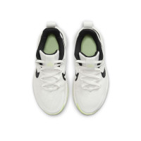 Baskets Nike Star Runner 4 pour enfants, blanches et noires