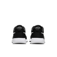 Baskets Nike Tanjun EasyOn pour enfants, noires et blanches