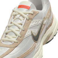 Nike Initiator Chaussures de Running Blanc Marron Beige