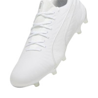 PUMA King Ultimate Gazon Naturel Gazon Artificiel Chaussures de Foot (MG) Blanc Argenté