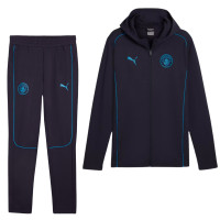 PUMA Manchester City Casuals Trainingspak Full-Zip 2024-2025 Donkerblauw Blauw