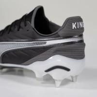 PUMA King Ultimate Crampons Vissés Chaussures de Foot (SG) Noir Blanc Gris