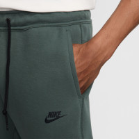 Pantalon de survêtement Nike Tech Fleece Sportswear vert foncé noir