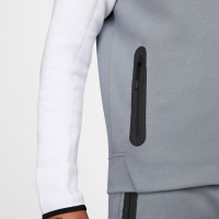 Gilet de sport Nike Tech Fleece noir gris blanc beige