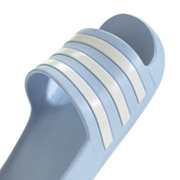 Claquettes adidas Adilette Aqua bleu clair et blanc