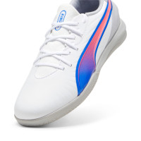 PUMA King Match Chaussures de Foot en Salle (IN) Enfants Blanc Bleu Rose Clair