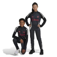 adidas Manchester United Trainingsbroek Europees 2024-2025 Kids Donkergrijs Wit Rood