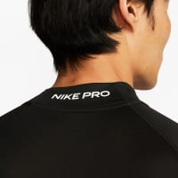 Sous-maillot Nike Pro à col haut et manches longues, noir et blanc