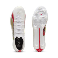 PUMA Ultra 5 Ultimate Senna Gazon Naturel Chaussures de Foot (FG) Blanc Doré Rouge