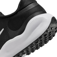 Nike Revolution 7 Chaussures de Jogging Enfants Noir Blanc