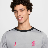 Nike Chelsea Pre-Match Trainingsshirt 2024-2025 Grijs Zwart Roze