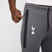 Nike Tottenham Hotspur Tech Fleece Pantalon de Jogging 2024-2025 Gris Foncé Blanc