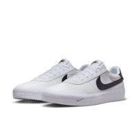 Baskets Nike Court Shot blanches et noires