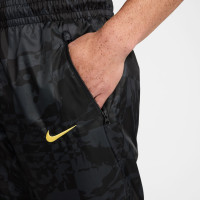 Nike Liverpool Trainingsbroek Woven 2024-2025 Donkergrijs Zwart Geel