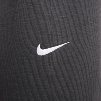 Nike Liverpool Taper Pantalon d'Entraînement 2024-2025 Gris Foncé Blanc