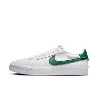 Baskets Nike Court Shot blanches et vert foncé