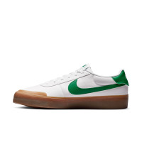 Baskets Nike Court Shot blanches, vertes et brunes