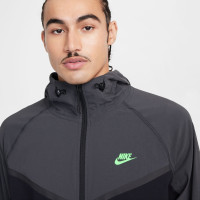 Nike Tech Sportswear Windrunner Jack Donkergrijs Zwart Felgroen