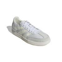 Chaussures de football en salle adidas Predator Freestyle (IN) blanches, gris clair, or