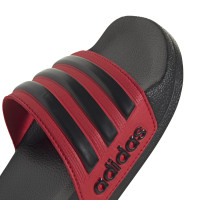 Claquettes de douche adidas Adilette pour enfants, noir et rouge